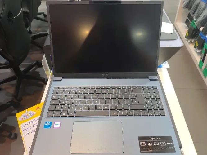 Notebook Acer aspire I5-12/8ram/256GB