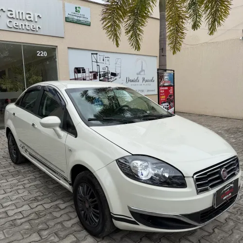 Fiat Linea Essence 1.8 Flex 16V 4P 2016