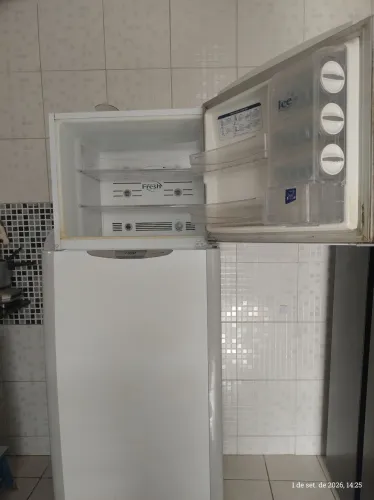 Geladeira branca duplex