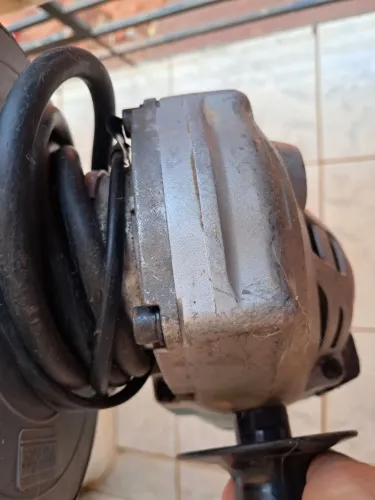 Vendo essa lixadeira   da maquita  Ga7020 novíssima 