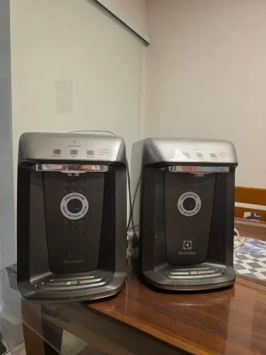 Purificador Eletrolux Eletrônico com painel digital Bluetooth Touch bivolt cinza