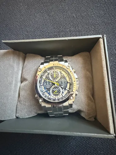 Relógio Bulova Precisionist 96B175 - Seminovo Completo (Caixa, Etiqueta e Certificado)
