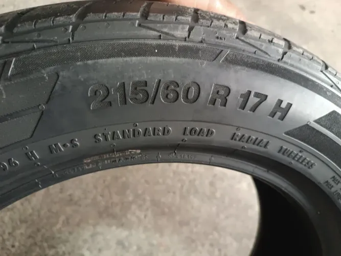 Pneu para SUV 215/6/17 CONTINENTAL 