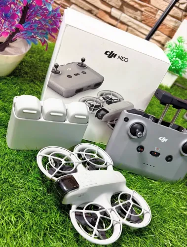 Drone DJI Neo Combo Fly More 
