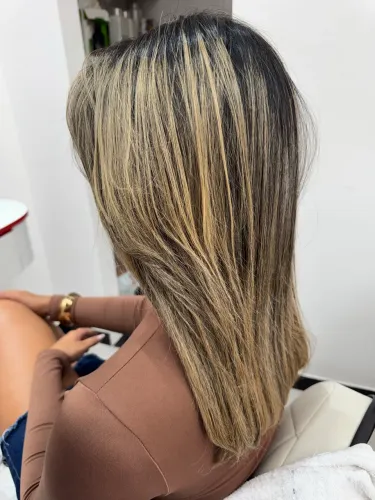 Cabeleireira a domicílio 