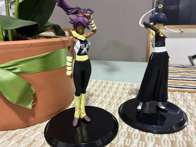 Figures Yoruichi e Soifon Bleach