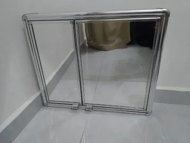 Armário 2 portas com espelho