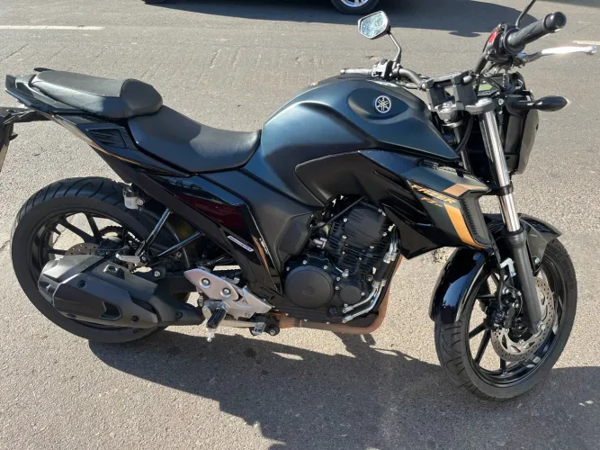 Yamaha FZ25