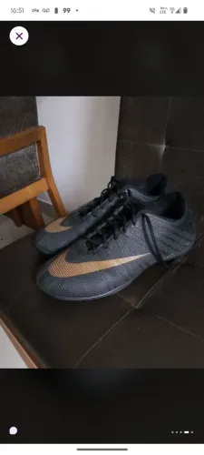 Chuteira preta Nike, CR7.