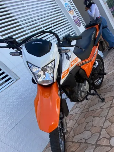 Vende-se Bros 160 ESDD Moto sem detalhes!