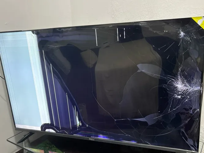 Televisão tela quebrada ?