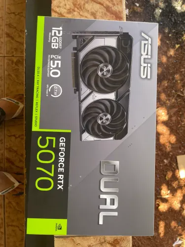 Rtx 5070 asus 12GB