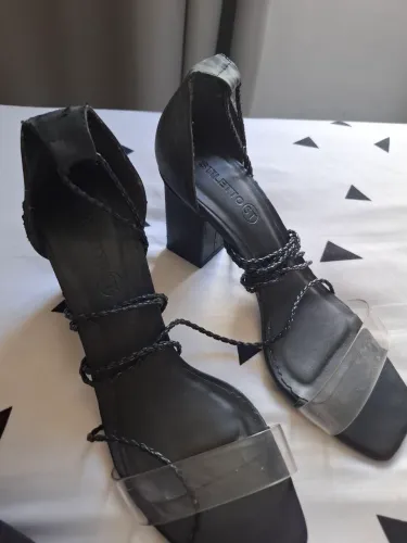 Sandália Stiletto