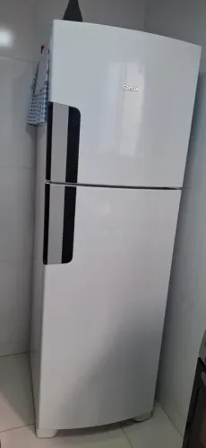 Vendo Geladeira Duplex semi-nova R$ 1.700,00