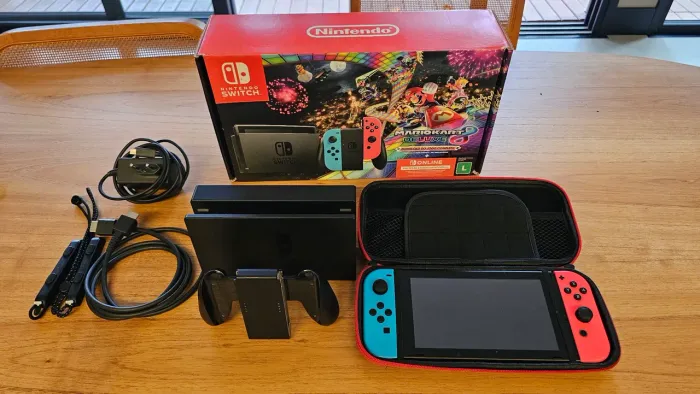 Nintendo Switch V2 128gb ótimo estado FRETE GRÁTIS 