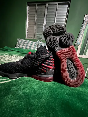 Lebron 17 Low