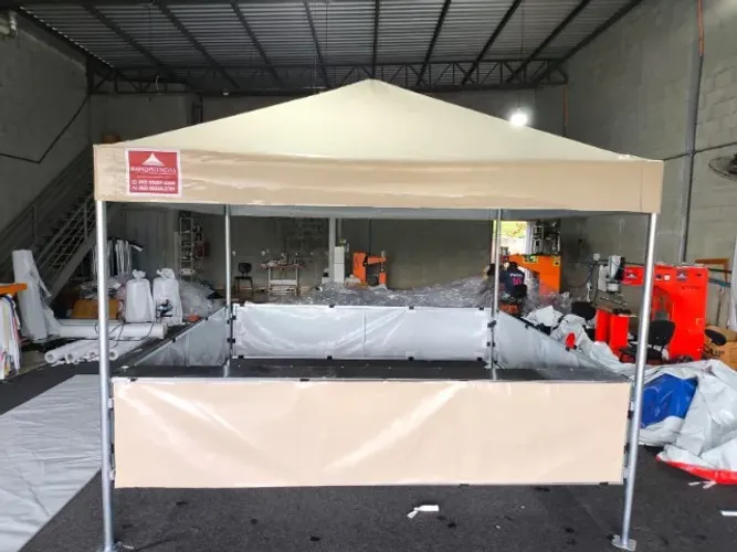Tenda 3x3 usada dois meses