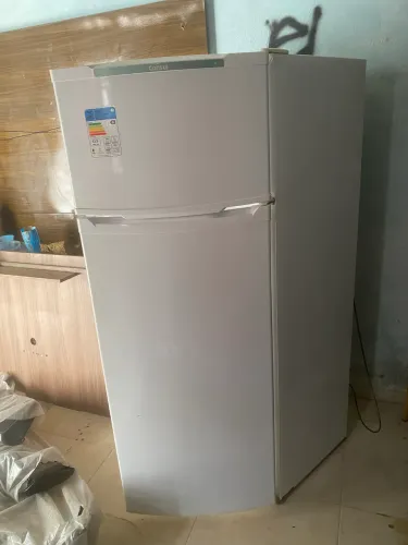 Geladeira cônsul semi nova 