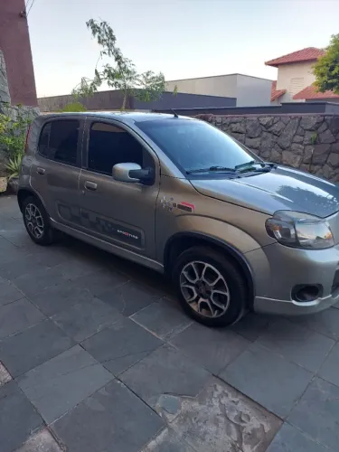 Fiat Uno Sporting 1.4 EVO Fire Flex 8V 4P 2012