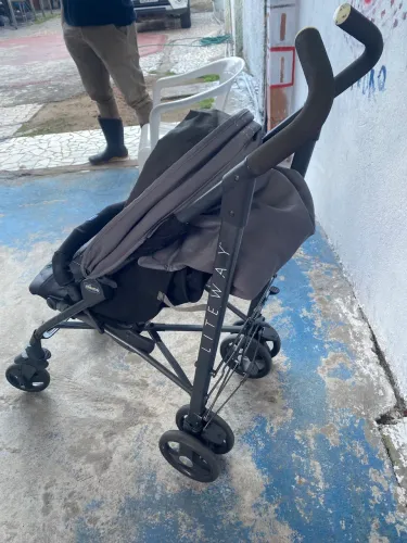 Carrinho bebê chicco