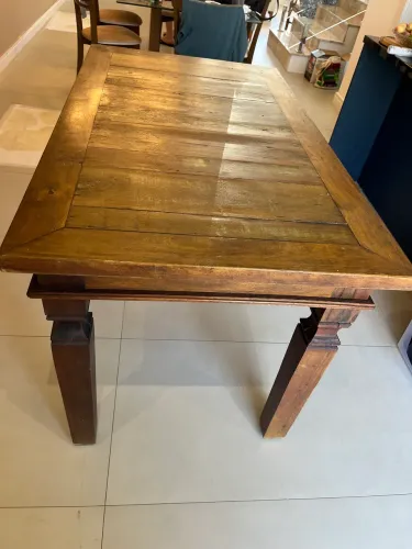 Mesa de Madeira Rústica