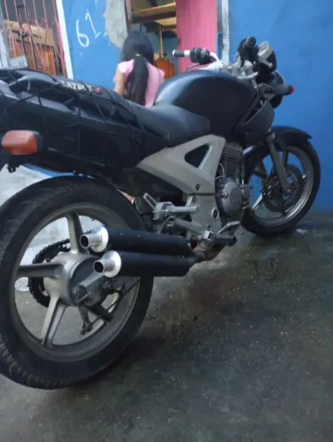 Vendo moto twster 2008