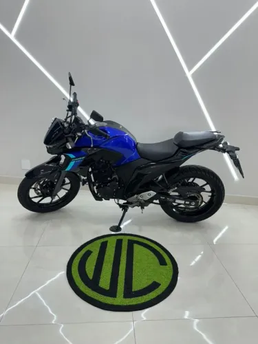 YAMAHA FZ25 2024