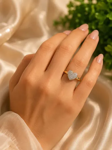 Anel Coração de pedras em Ouro 18K 750