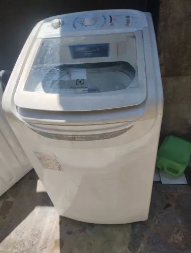 Máquina de lavar roupas Eletrolux 9kg