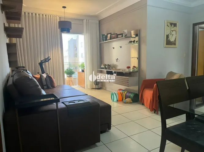 Apartamento com 3 quartos sendo 1 suíte disponível para venda no bairro Santa Mônica em Ub