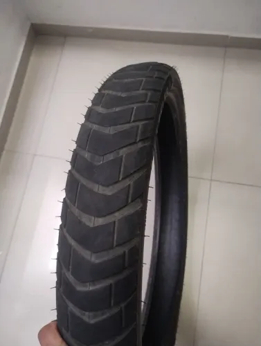 Pneu dianteiro Original XRE Sahara 300 90/90/21