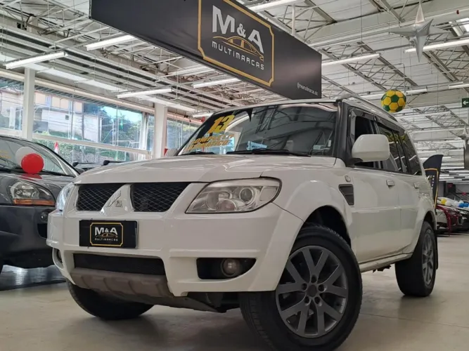 Mitsubishi Pajero TR4 2.0 Flex 16V 4X2 Aut. 2013