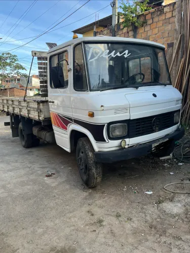 Mercedes 608