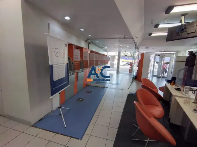 Loja com 344m² na Av. Abílio Machado