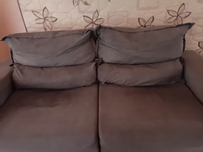Vendo uma base de cama box e sofá retrátil e uma cabeceira em bom estado