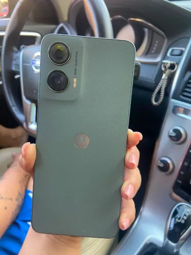 Moto G35 5G 256GB de memória e 8GB de RAM