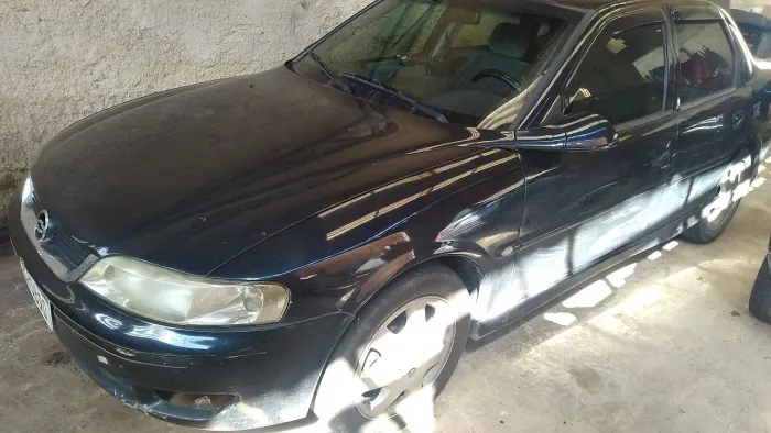 Chevrolet Vectra CD 2.2 16V / 2.0 16V Mec./aut. 2004