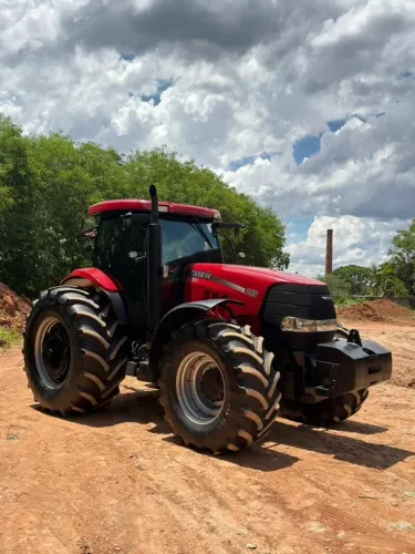 Trator CASE 14 PUMA 215 4X4