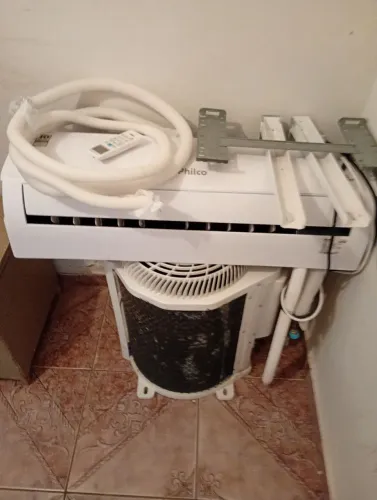 Vendo ar condicionado de 12 mil por 1.800 não aceito proposta
