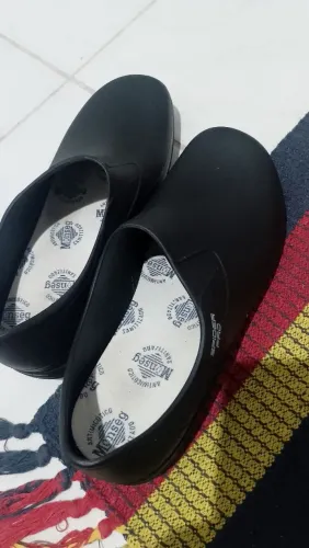 Sapato preto N° 40