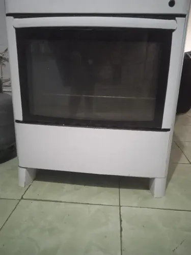 Consertamos seu fogão com defeito na hora
