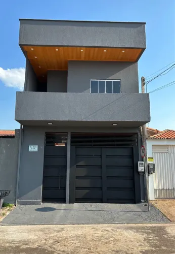ALUGA-SE casa sobrado Wtorre