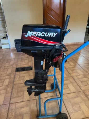 Motor de Popa Mercury 8 HP Super Conservado + Carrinho + Capa 2 Tanques e Nota Fiscal