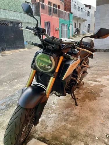 CB 650r