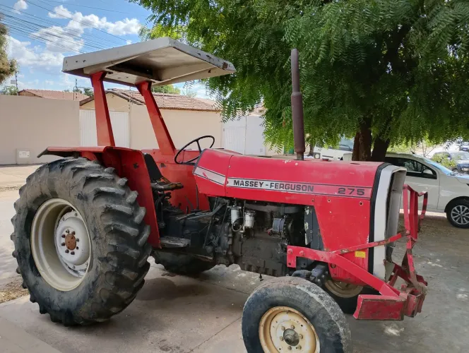 Trator Massey Ferguson 275