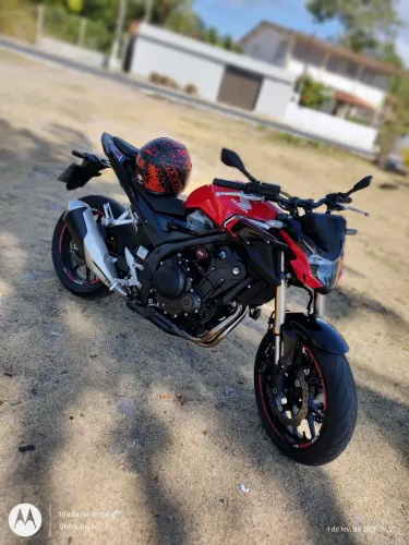 Moto sem detalhes