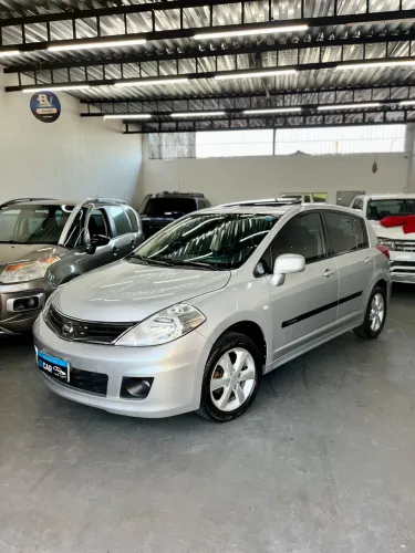 Nissan Tiida SL 1.8/1.8 Flex 16V Aut. 2012
