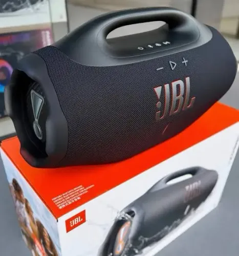 Boombox 4 JBL lacrada R$ 2350,00 Promoção a vista