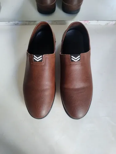 Sapato marrom Tam. 41
