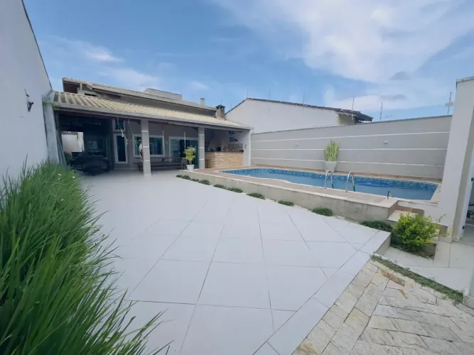 Casa no Jardim Regina em Itanhaem, no litoral sul de São Paulo